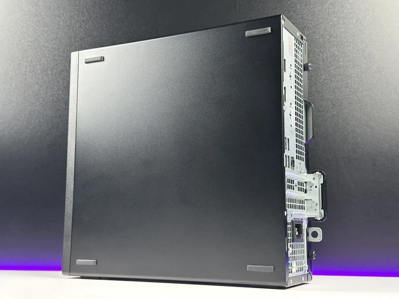 Dell OptiPlex 3000 SFF z procesorem i5-12500 i Intel UHD Graphics 770. Komputer biznesowy z obsługą TPM 2.0 i szerokim zestawem złączy.