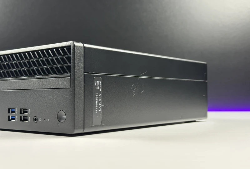 Dell OptiPlex 3000 SFF z procesorem i5-12500 i Intel UHD Graphics 770. Komputer biznesowy z obsługą TPM 2.0 i szerokim zestawem złączy.