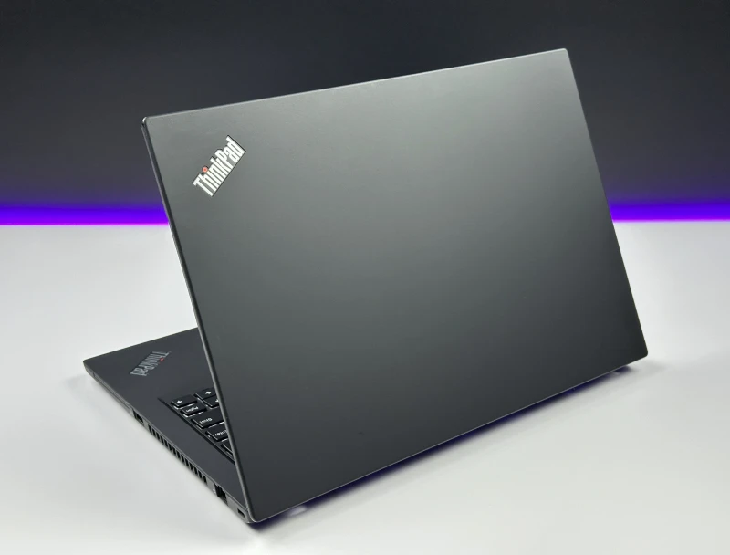 Lenovo ThinkPad T14 Gen 1 z procesorem i5-10310U, ekranem 14" i Intel UHD Graphics. Laptop biznesowy z klawiaturą US i złączem Thunderbolt 3.