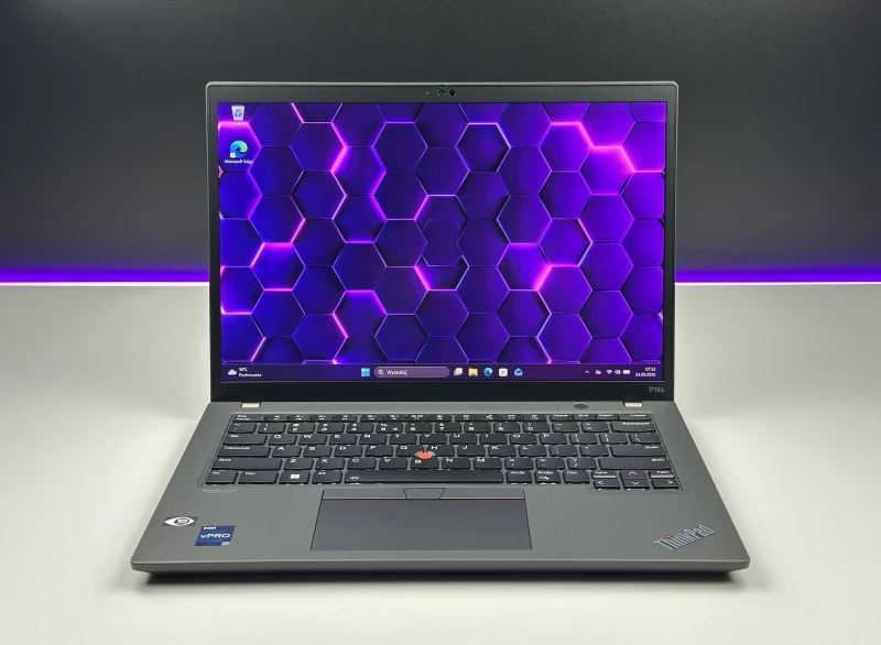 Lenovo ThinkPad P14s Gen 3 z procesorem i7-1270P, ekranem 14" i NVIDIA T550. Mobilna stacja robocza z klawiaturą US i czytnikiem linii papilarnych.
