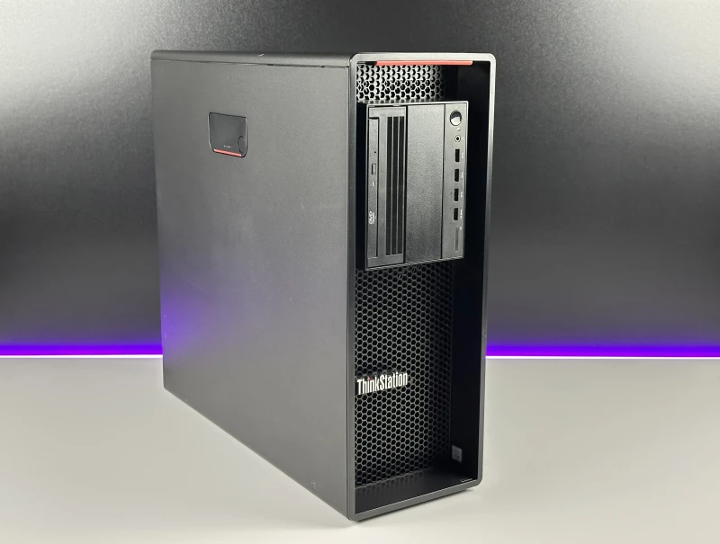 Lenovo ThinkStation P520 Tower z Xeon W-2223, 32GB RAM, SSD 512GB i Quadro P4000. Stacja robocza z dużym potencjałem rozbudowy pamięci.
