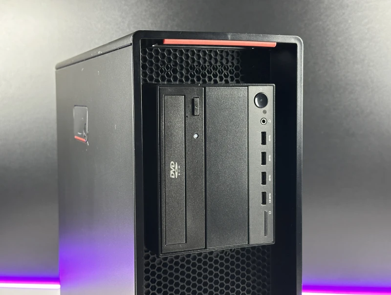 Lenovo ThinkStation P520 Tower z Xeon W-2123, 32GB RAM, SSD 512GB i Quadro P4000. Stacja robocza z dużym potencjałem rozbudowy pamięci.