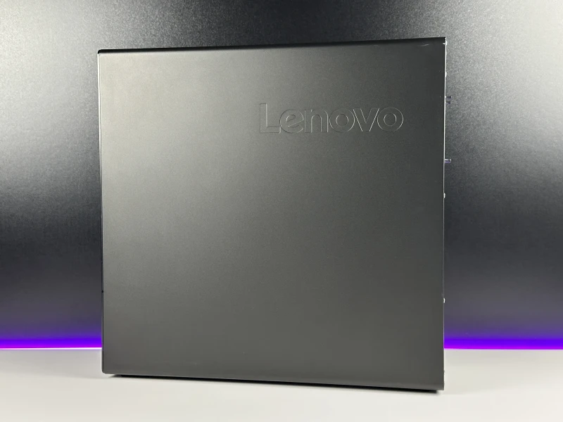 Lenovo ThinkStation P520 Tower z Xeon W-2123, 32GB RAM, SSD 512GB i Quadro P4000. Stacja robocza z dużym potencjałem rozbudowy pamięci.