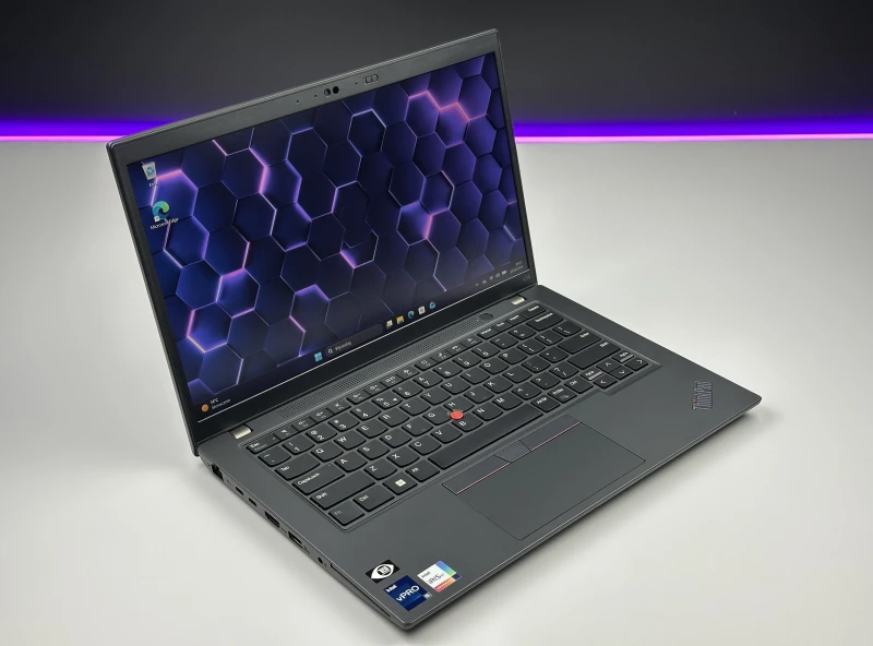 Lenovo ThinkPad L14 Gen 3 z procesorem i5-1245U, ekranem 14" FHD i Intel Iris Xe. Laptop biznesowy z klawiaturą US i czytnikiem linii papilarnych.