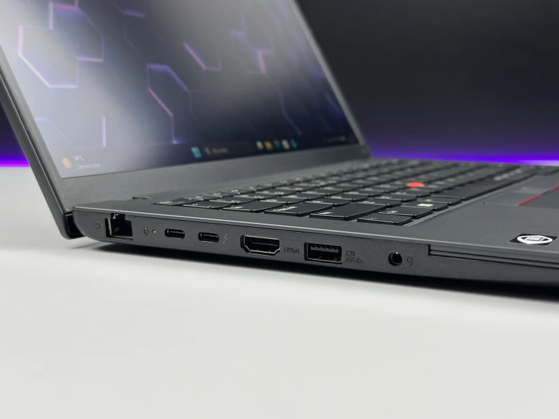 Lenovo ThinkPad L14 Gen 3 z procesorem i5-1245U, ekranem 14" FHD i Intel Iris Xe. Laptop biznesowy z klawiaturą US i czytnikiem linii papilarnych.