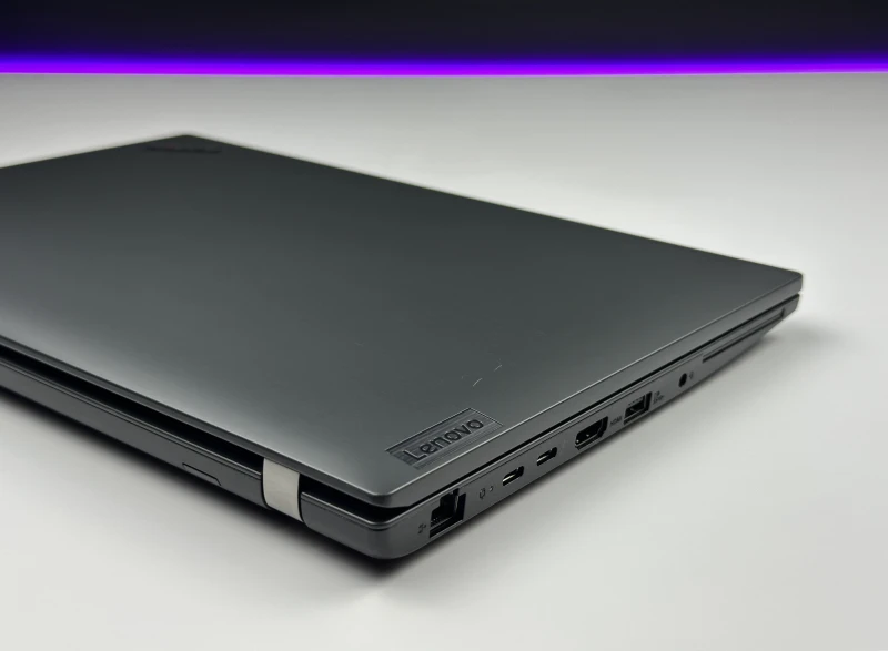 Lenovo ThinkPad L14 Gen 3 z procesorem i5-1245U, ekranem 14" FHD i Intel Iris Xe. Laptop biznesowy z klawiaturą US i czytnikiem linii papilarnych.