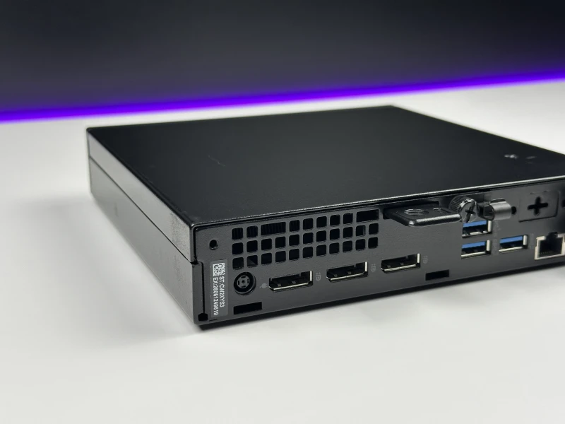 Dell OptiPlex 7000 Micro z procesorem i7-12700 i Intel UHD 770. Konstrukcja z Wi-Fi i możliwością rozbudowy o dwa szybkie dyski M.2 NVMe.