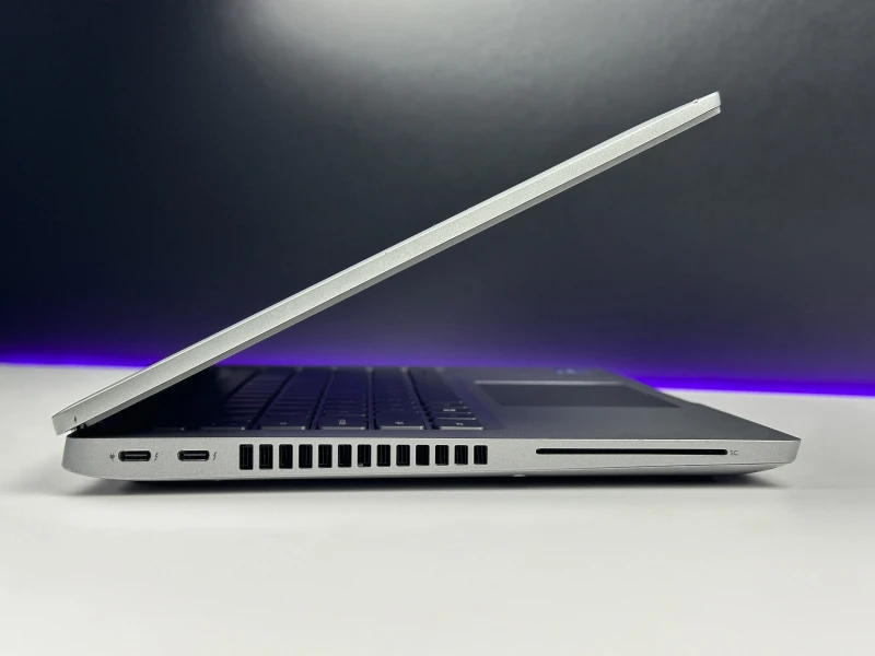 Dell Latitude 5430 - procesor i5-1235U, matryca 14" oraz modem LTE – nowoczesny laptop biznesowy z klawiaturą US, idealny do pracy.