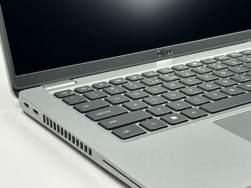 Dell Latitude 5430 - procesor i5-1235U, matryca 14" oraz modem LTE – nowoczesny laptop biznesowy z klawiaturą US, idealny do pracy.