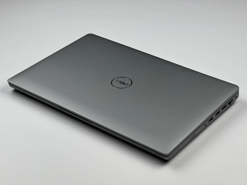 Dell Latitude 5431 z procesorem i7-1270P, pamięcią DDR5, ekranem 14" FHD i GeForce MX550. Laptop biznesowy z klawiaturą US i Thunderbolt 4.