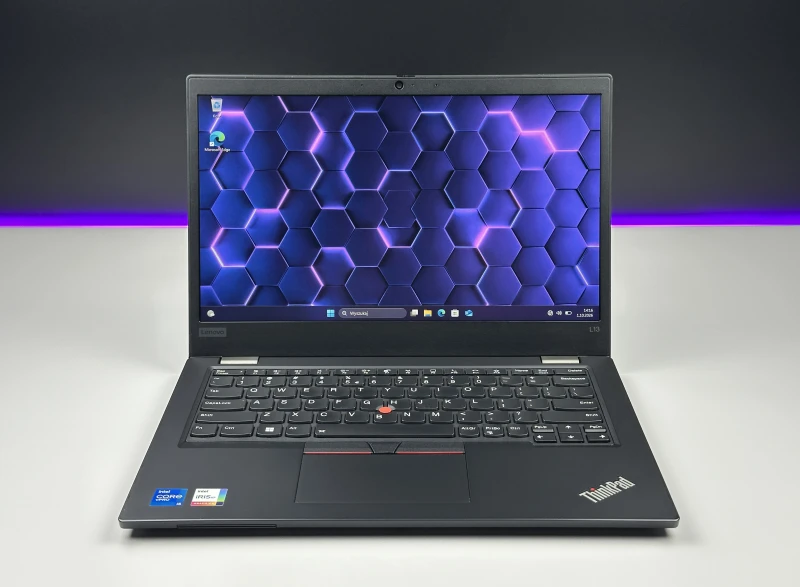 Lenovo ThinkPad L13 Gen 2 z procesorem i5-1145G7, 16GB RAM i ekranem 13.3" FHD. Kompaktowy laptop z Intel Iris Xe Graphics i klawiaturą US.