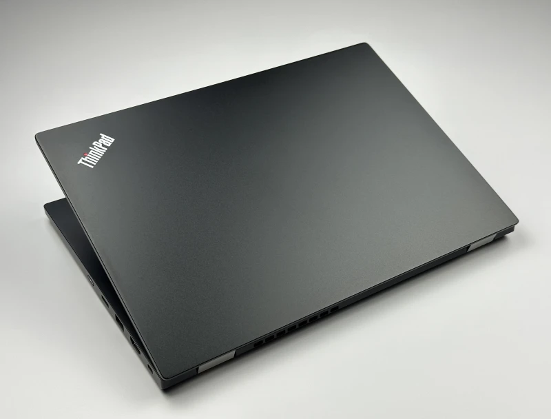 Lenovo ThinkPad L13 Gen 2 z procesorem i5-1145G7, 16GB RAM i ekranem 13.3" FHD. Kompaktowy laptop z Intel Iris Xe Graphics i klawiaturą US.