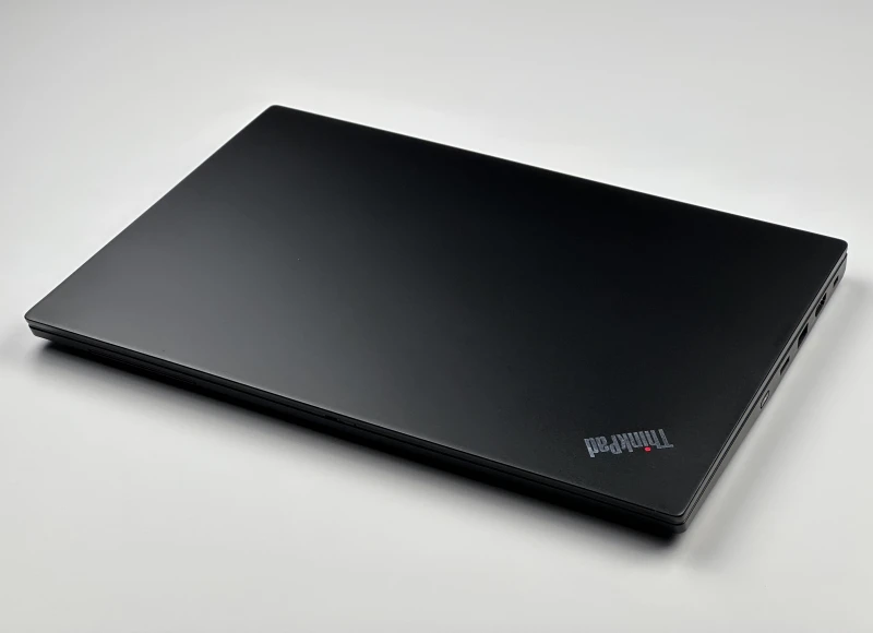 Lenovo ThinkPad L13 Gen 2 z procesorem i5-1145G7, 16GB RAM i ekranem 13.3" FHD. Kompaktowy laptop z Intel Iris Xe Graphics i klawiaturą US.