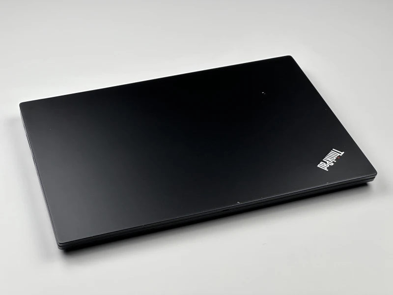 Lenovo ThinkPad L13 Gen 2 z procesorem i5-1145G7, 16GB RAM i ekranem 13.3" FHD. Kompaktowy laptop z Intel Iris Xe Graphics i klawiaturą US.