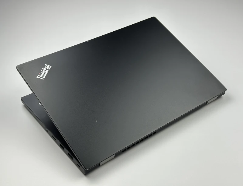 Lenovo ThinkPad L13 Gen 2 z procesorem i5-1145G7, 16GB RAM i ekranem 13.3" FHD. Kompaktowy laptop z Intel Iris Xe Graphics i klawiaturą US.