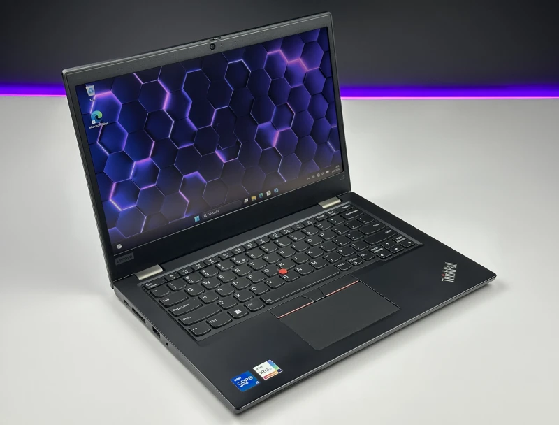 Lenovo ThinkPad L13 Gen 2 z procesorem i5-1145G7, 16GB RAM i ekranem 13.3" FHD. Kompaktowy laptop z Intel Iris Xe Graphics i klawiaturą US.