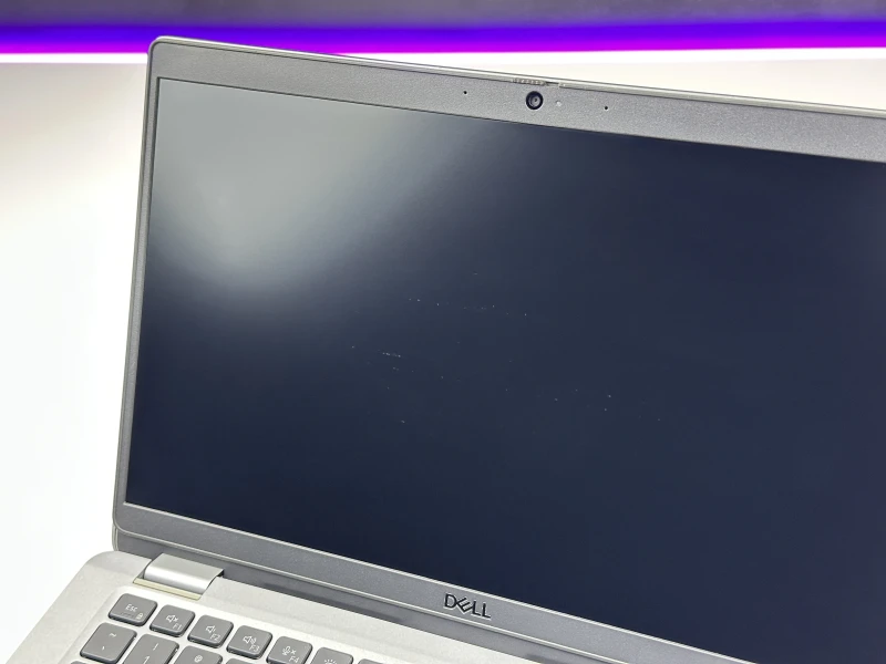 Dell Latitude 5330 – i5-1245U, 8GB RAM i FHD 13.3". Lekki biznesowy ultrabook z klawiaturą US. Idealny do pracy mobilnej, nauki i codziennych zadań.