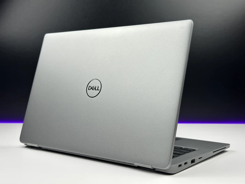 Dell Latitude 5330 – i5-1245U, 8GB RAM i FHD 13.3". Lekki biznesowy ultrabook z klawiaturą US. Idealny do pracy mobilnej, nauki i codziennych zadań.