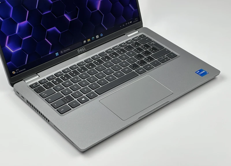 Dell Latitude 5420 z i5-1145G7 – wydajny laptop biznesowy do pracy biurowej, nauki i codziennych zadań. Mobilny, szybki, niezawodny i profesjonalny.