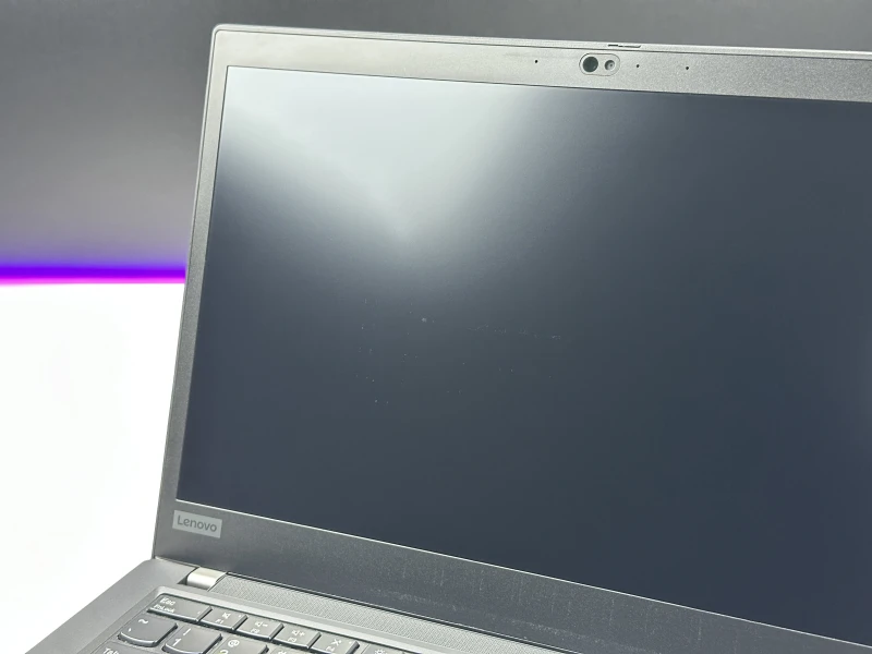 Lenovo ThinkPad T14 Gen 1 - i7-10610U, ekran 14" FHD. Biznesowy laptop z klawiaturą US (QWERTY PL), idealny do pracy biurowej i mobilnej.