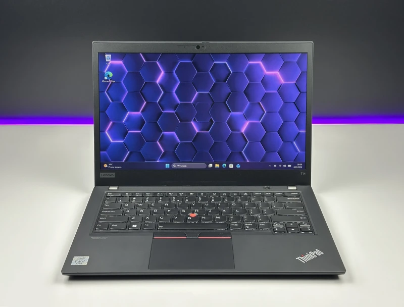 Lenovo ThinkPad T14 Gen 1 - i7-10610U, ekran 14" FHD. Biznesowy laptop z klawiaturą US (QWERTY PL), idealny do pracy biurowej i mobilnej.