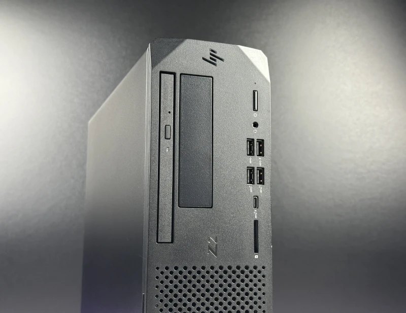 HP Z2 G5 SFF Workstation z i7-10700, Intel UHD Graphics 630 i napędem DVD. Profesjonalna konstrukcja SFF z łatwym dostępem do podzespołów.