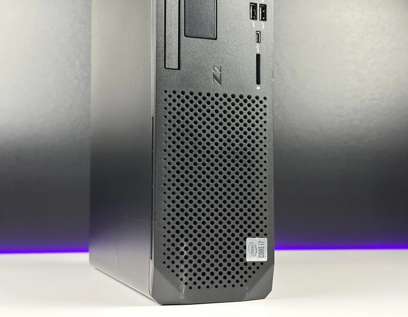 HP Z2 G5 SFF Workstation z i7-10700, Intel UHD Graphics 630 i napędem DVD. Profesjonalna konstrukcja SFF z łatwym dostępem do podzespołów.