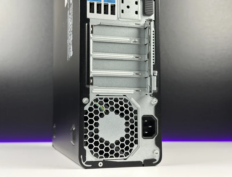 HP Z2 G5 SFF Workstation z i7-10700, Intel UHD Graphics 630 i napędem DVD. Profesjonalna konstrukcja SFF z łatwym dostępem do podzespołów.