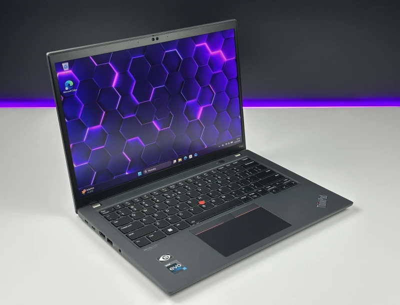 Lenovo ThinkPad T14s Gen 3 z i7-1255U, ekranem 14" FHD+ i Intel Iris Xe Graphics. Smukły laptop biznesowy z modemem LTE i klawiaturą US.