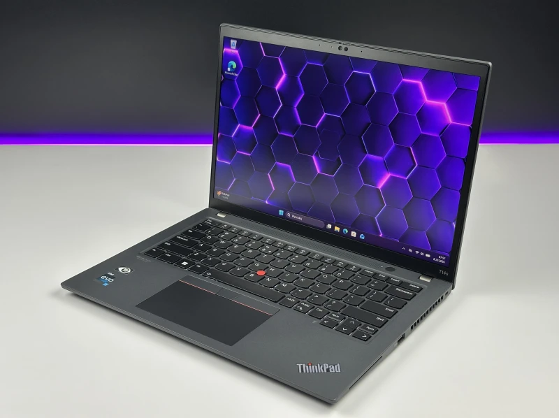 Lenovo ThinkPad T14s Gen 3 z i7-1255U, ekranem 14" FHD+ i Intel Iris Xe Graphics. Smukły laptop biznesowy z modemem LTE i klawiaturą US.