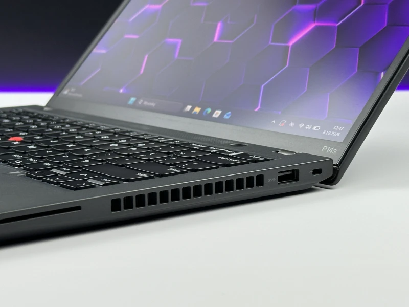 Lenovo ThinkPad P14s Gen 3 z procesorem i7-1260P, ekranem 14" i NVIDIA T550. Mobilna stacja robocza z klawiaturą US i modemem LTE.