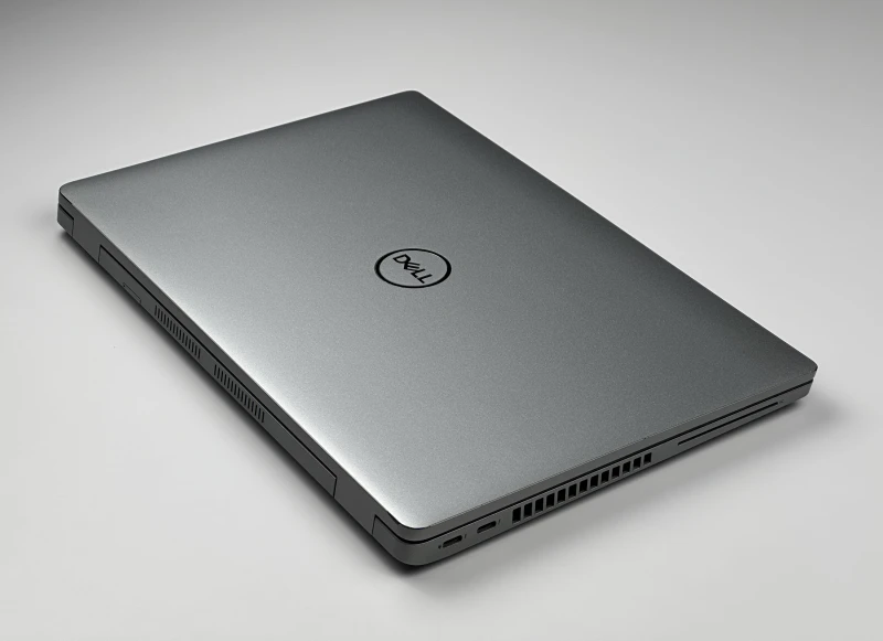 Dell Latitude 5430 - procesor i5-1235U, matryca 14" oraz modem LTE – nowoczesny laptop biznesowy z klawiaturą US, idealny do pracy.