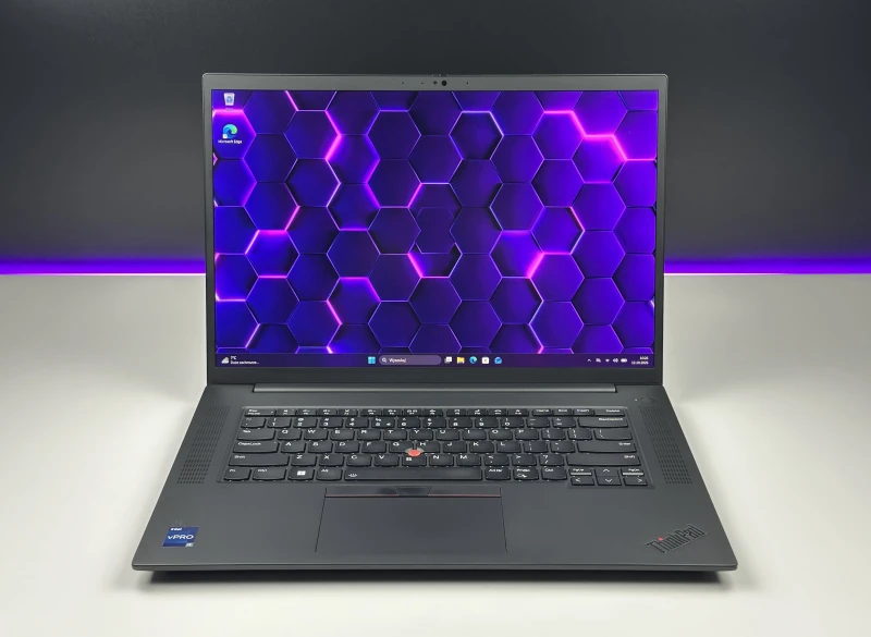 Lenovo ThinkPad P1 Gen 6 i9-13900H, RTX 2000 Ada, 16" FHD+, DDR5 – mobilna stacja robocza z Wi-Fi 6E i klawiaturą US do pracy profesjonalnej.