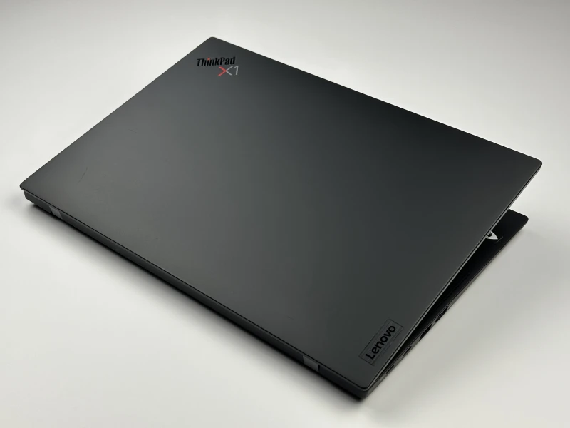 Lenovo ThinkPad X1 Carbon Gen 10 z i7-1260P, 32GB RAM i ekranem 14" FHD+. Smukła konstrukcja z 2x Thunderbolt 4 i czytnikiem linii papilarnych. Lenovo ThinkPad X1 Carbon Gen 10 z i7-1260P, 32GB RAM i ekranem 14" FHD+. Smukła konstrukcja z 2x Thunderbolt 4 i czytnikiem linii papilarnych.
