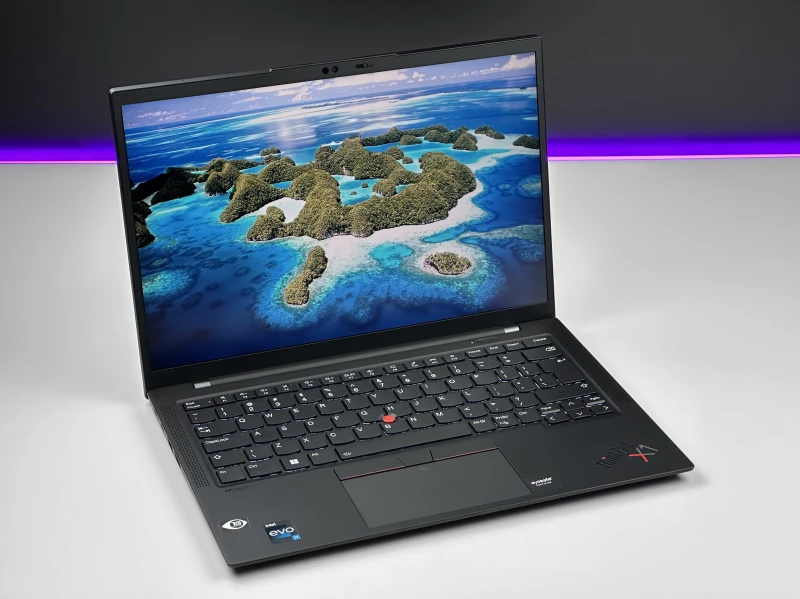 Lenovo ThinkPad X1 Carbon Gen 10 z i7-1260P, 32GB RAM i ekranem 14" FHD+. Smukła konstrukcja z 2x Thunderbolt 4 i czytnikiem linii papilarnych. Lenovo ThinkPad X1 Carbon Gen 10 z i7-1260P, 32GB RAM i ekranem 14" FHD+. Smukła konstrukcja z 2x Thunderbolt 4 i czytnikiem linii papilarnych.