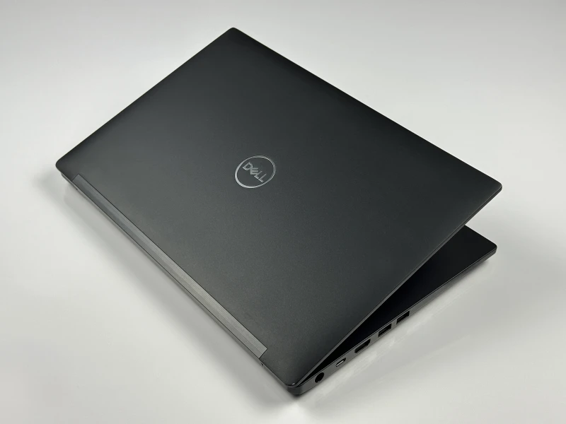 Dell Latitude 7490 z procesorem i5-8350U i Intel UHD Graphics 620. Laptop biznesowy z modemem LTE do pracy z dostępem do sieci poza biurem.