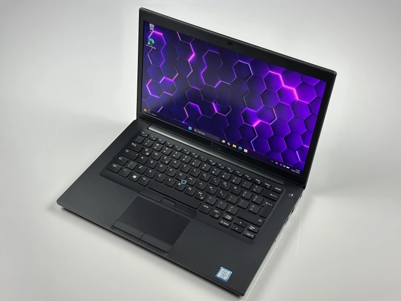 Dell Latitude 7490 z procesorem i5-8350U i Intel UHD Graphics 620. Laptop biznesowy z modemem LTE do pracy z dostępem do sieci poza biurem.