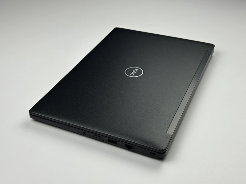 Dell Latitude 7390 z procesorem i5-7300U i Intel HD Graphics 620. Kompaktowy laptop biznesowy z modemem LTE do wygodnej pracy mobilnej.