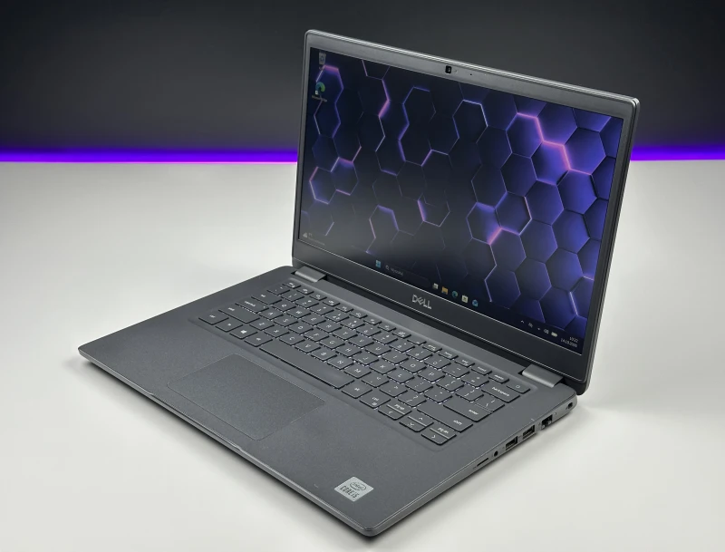 Dell Latitude 3410 z procesorem i5-10310U, ekranem 14" i Intel UHD Graphics. Biznesowy laptop w uniwersalnym formacie do codziennej pracy.