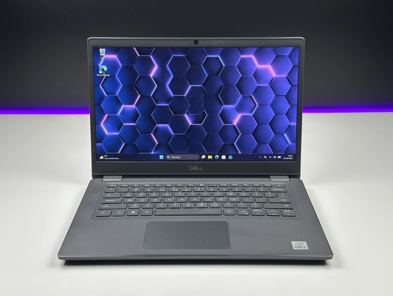 Dell Latitude 3410 z procesorem i5-10310U, ekranem 14" i Intel UHD Graphics. Biznesowy laptop w uniwersalnym formacie do codziennej pracy.
