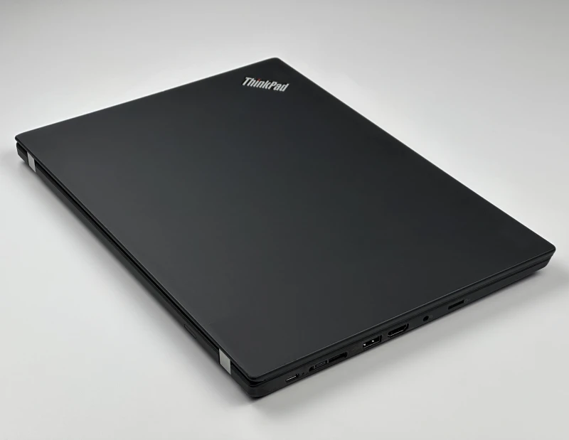 Lenovo ThinkPad T14 Gen 1 - i7-10610U, ekran 14" FHD. Biznesowy laptop z klawiaturą US (QWERTY PL), idealny do pracy biurowej i mobilnej. Lenovo ThinkPad T14 Gen 1 - i7-10610U, ekran 14" FHD. Biznesowy laptop z klawiaturą US (QWERTY PL), idealny do pracy biurowej i mobilnej.