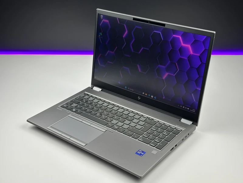 HP ZBook Fury 15 G8 z procesorem i9-11950H, ekranem 15.6" FHD Sure View i RTX A5000 (16GB). Stacja robocza z 4 slotami RAM DDR4.
