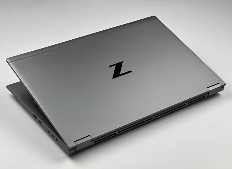 HP ZBook Fury 15 G8 z procesorem i9-11950H, ekranem 15.6" FHD Sure View i RTX A5000 (16GB). Stacja robocza z 4 slotami RAM DDR4.