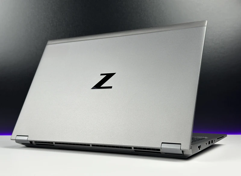 HP ZBook Fury 15 G8 z procesorem i9-11950H, ekranem 15.6" FHD Sure View i RTX A5000 (16GB). Stacja robocza z 4 slotami RAM DDR4.