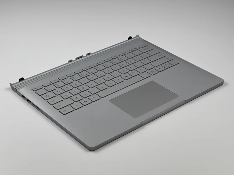 Microsoft Surface Book 2 z i7-8650U, 16GB RAM, SSD 512GB i ekranem dotykowym – wszechstronny laptop z GTX 1050 2GB i klawiaturą PL QWERTY.