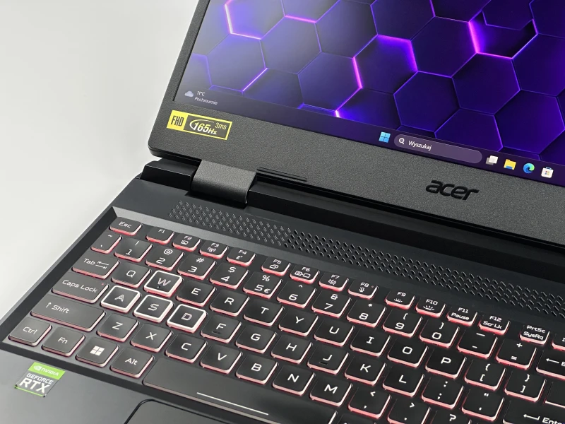 Acer Nitro AN515-58 z Intel Core i7-12700H, grafiką RTX 3070 Ti (8GB) i ekranem 15,6″ FHD 165Hz. Laptop gamingowy do gier, grafiki i multimediów.
