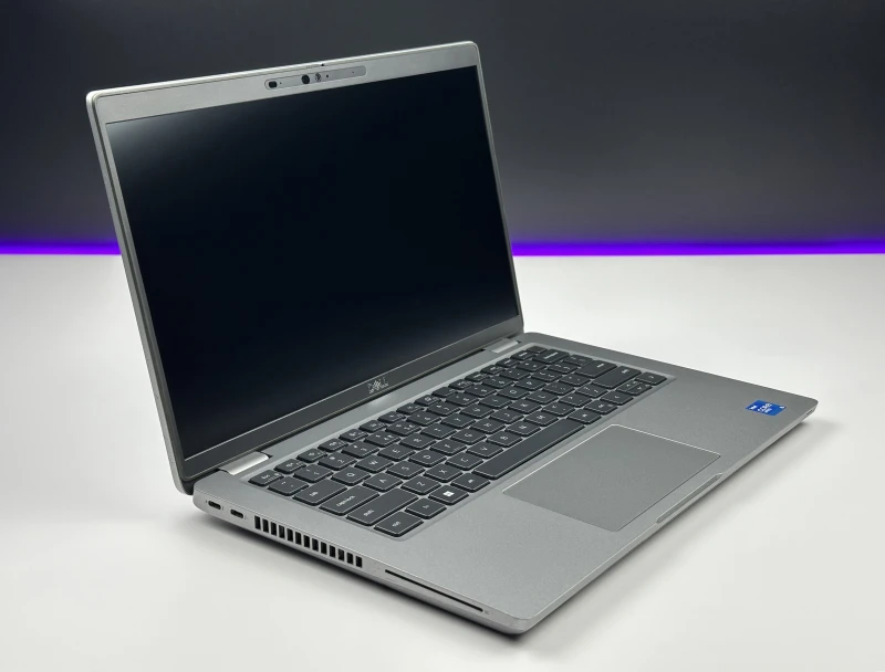 Dell Latitude 5421 z i5-11500H, ekranem 14" FHD i Intel UHD Graphics. Laptop biznesowy z klawiaturą US bez naklejek, Thunderbolt 4, HDMI i RJ-45. Dell Latitude 5421 z i5-11500H, ekranem 14" FHD i Intel UHD Graphics. Laptop biznesowy z klawiaturą US bez naklejek, Thunderbolt 4, HDMI i RJ-45.