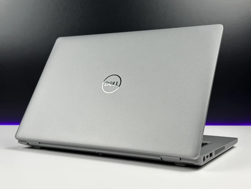 Dell Latitude 5411 z i7-10850H i grafiką MX250 to wydajny laptop 14" do pracy, nauki i codziennych zadań. FHD zapewnia komfortowy, wyraźny obraz.