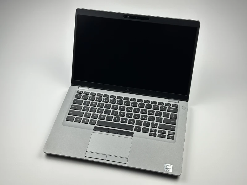 Dell Latitude 5411 z i7-10850H i grafiką MX250 to wydajny laptop 14" do pracy, nauki i codziennych zadań. FHD zapewnia komfortowy, wyraźny obraz.