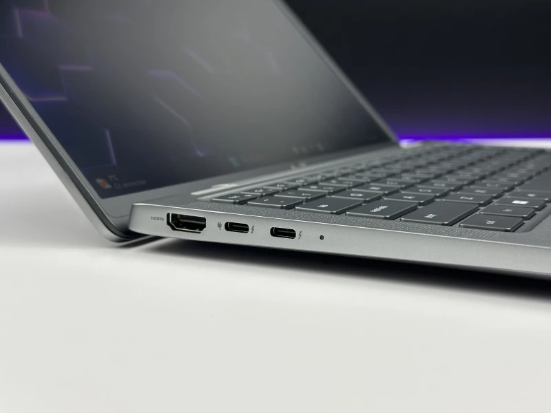 Dell Latitude 7450 z procesorem Intel Core Ultra 7 155U, 16 GB RAM i ekranem 14″ FHD+. Laptop z grafiką Intel Graphics, czytnikiem linii papilarnych.